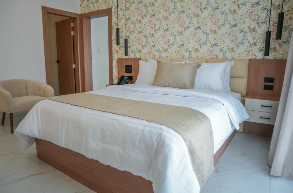 Noea Hotel Pinas Kültér fotó