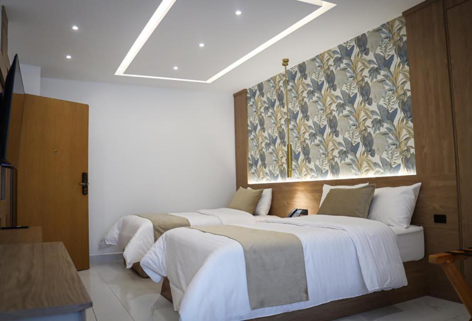 Noea Hotel Pinas Kültér fotó
