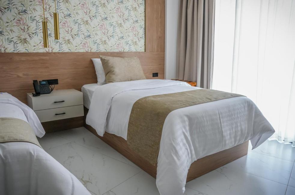 Noea Hotel Pinas Kültér fotó