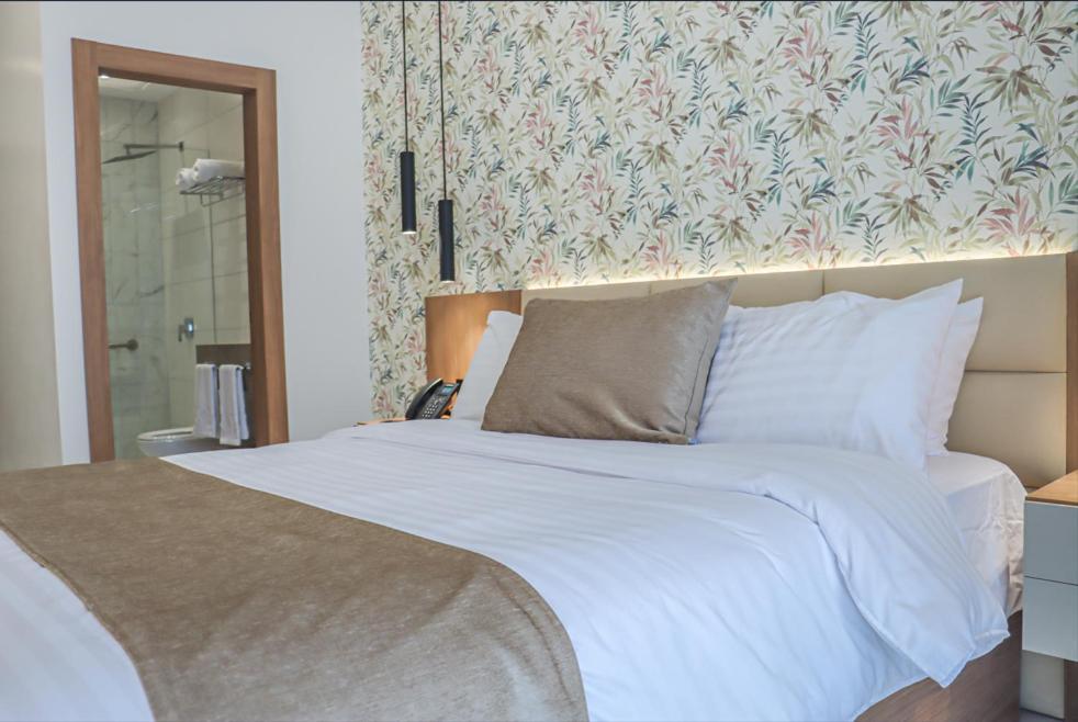 Noea Hotel Pinas Kültér fotó
