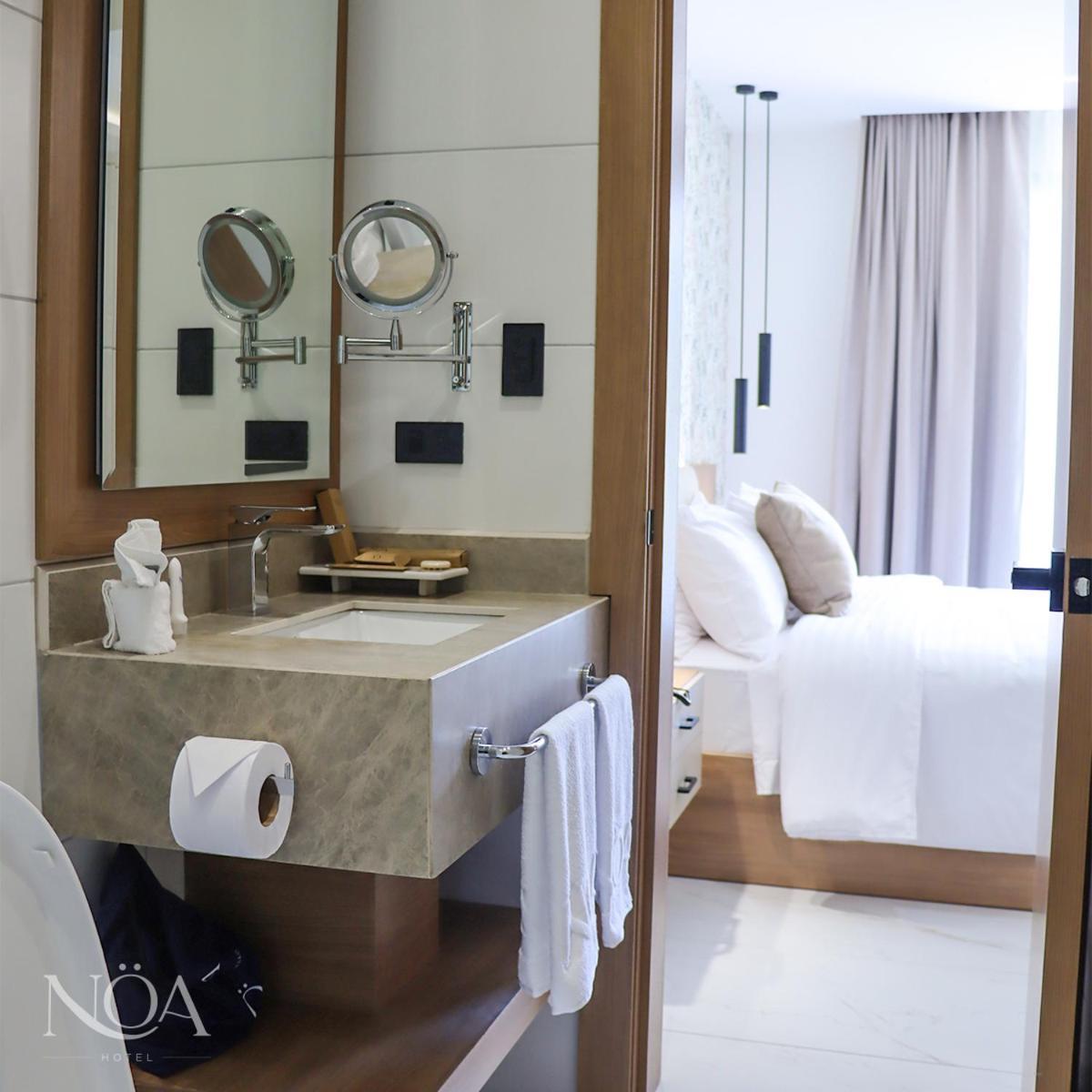 Noea Hotel Pinas Kültér fotó