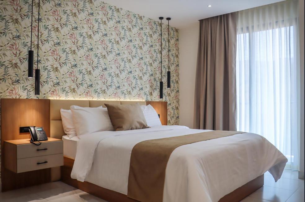 Noea Hotel Pinas Kültér fotó
